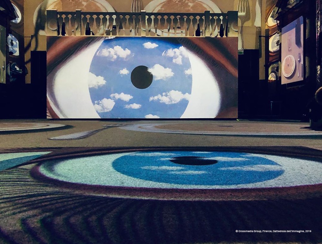 Inside Magritte, immersive experience foto